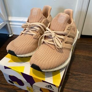 adidas UltraBOOST Womens Size 8.5 WORN ONCE